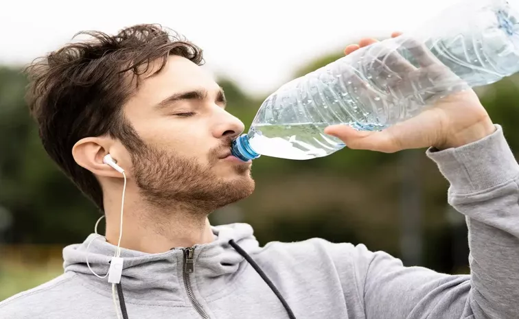 What Is Water Poisoning Texas Man Hospitalised Drinking Three Gallons Water