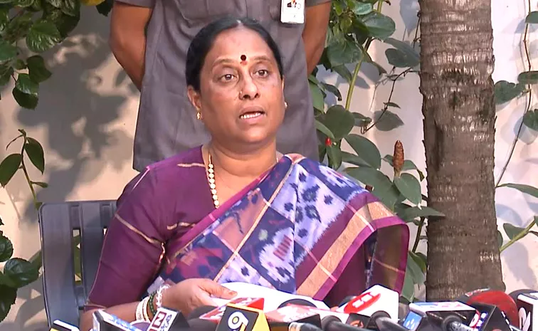 Minister Konda Surekha Serious Comments On KTR