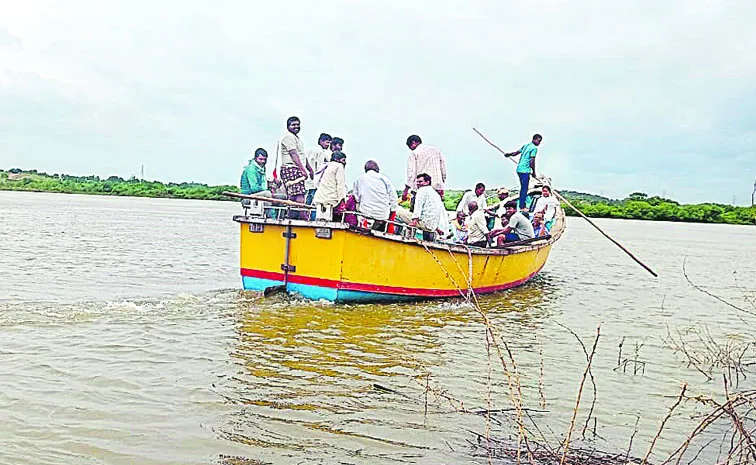 Gurramgadda Village People Facing Trouble From Without Having Bridge