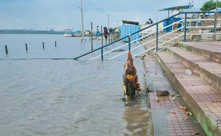 AP, Telangana Heavy Rains & Flood Updates Sep 10 2024 Latest News Telugu