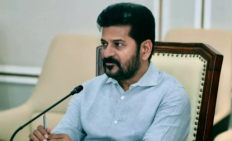 Cm Revanth Reddy Controversial Comments On Journalist