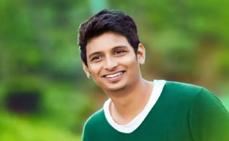 Kollywood Hero Jiiva Car Accident Near Selam