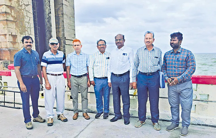 All the Tungabhadra gates should be changed