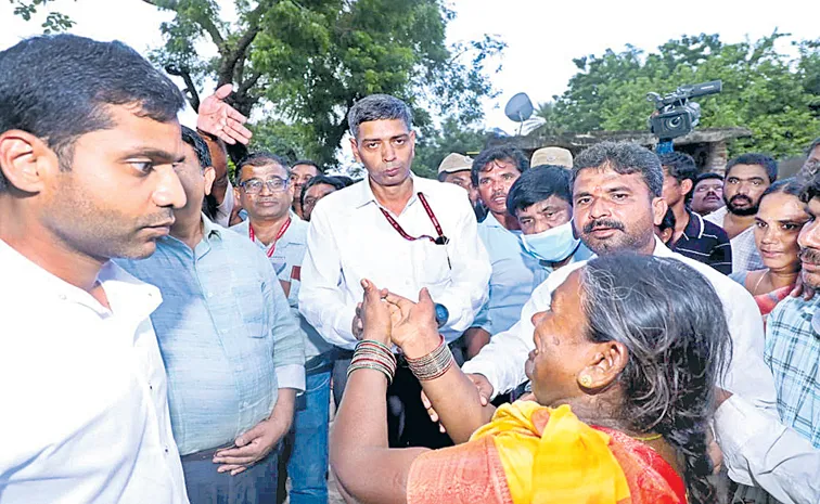 Telangana Flood Victims request to central team