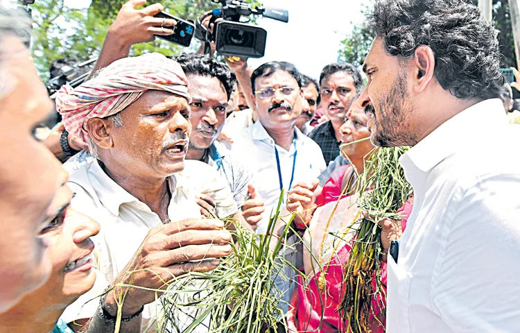 YS Jagan Mohan Reddy visited Eleru flood affected areas