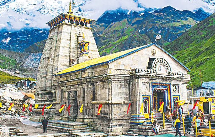 Vizianagaram pilgrims stuck in Kedarnath