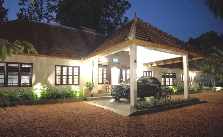 4 BHK For 3 Crore in Kerala Viral Photos