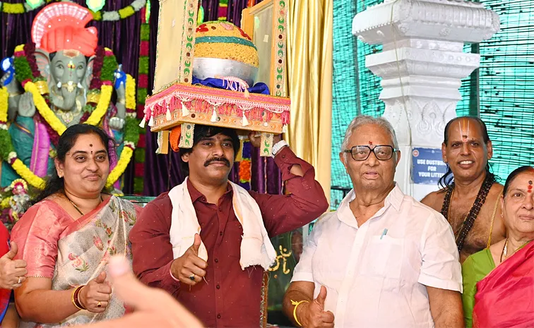 Suresh Kondeti Won Film Nagar Ganesh Laddu in Auction