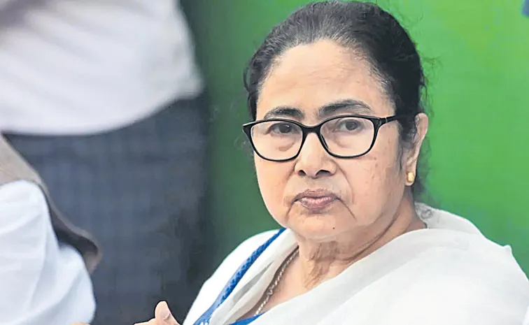 CM Mamata Gives In To Demands Of Protesting Doctors, Announces Removal Of Kolkata Police