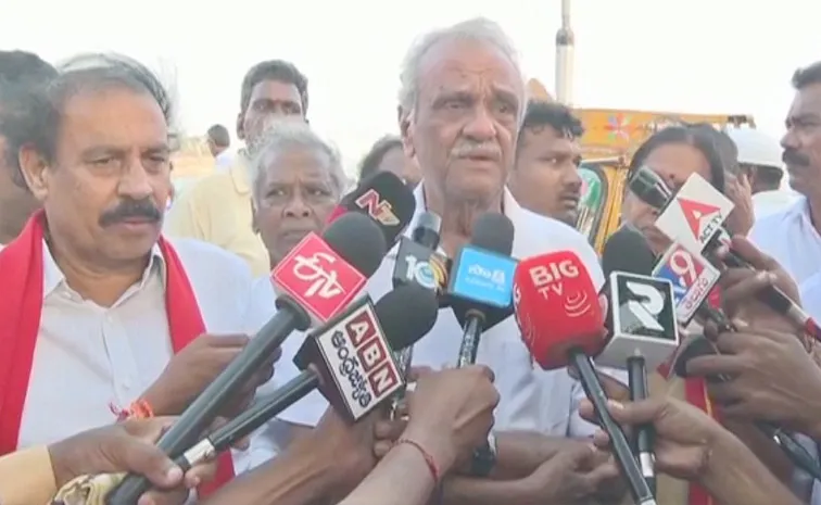 Cpi Leaders Criticise Chandrababu After Vijayawada Flood Areas Visit