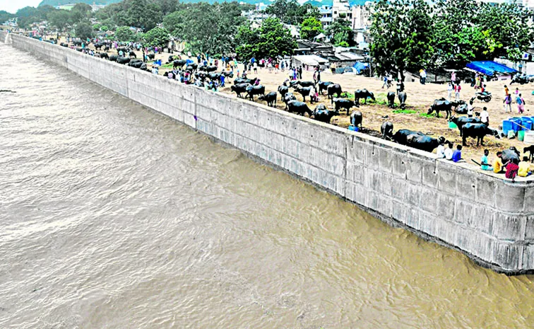 Former CM YS Jagan built retaining wall for Krishna river in Vijayawada