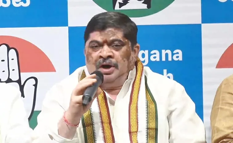 Minister Ponnam Prabhakar Serious Comments On Harish Rao