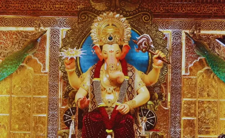 Mumbai Lalbaugcha Raja Receives 5.65 Crores 4 15 Kg Gold 64 32 Kg Silver