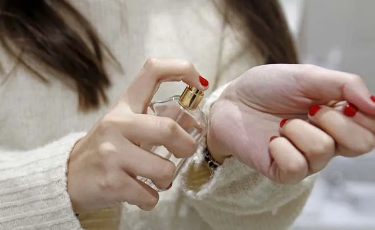 A Perfume Or Fragrance Allergy Main Cause Of Skin Allergies Experts Said