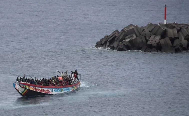 Decomposing bodies found in boat off Senegal coast