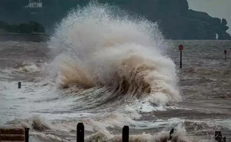 Japan Issues Tsunami Warning In Izu And Ogasawara Pacific Ocean