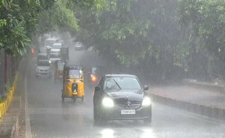 Heavy Rain Alert To 14 Districts Of Telangana