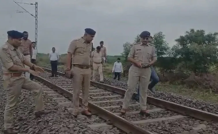 Gujarat Attempt to Derail Train