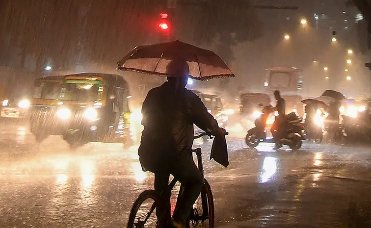  Heavy Rain In Mumbai Schools And Colleges Shut Down Updates7