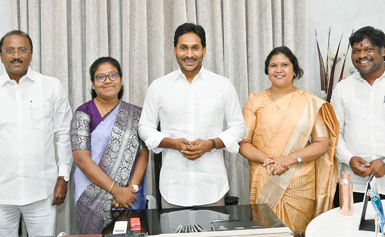 Ys Jagan Meet Visakha Anakapalli And Alluri Districts Ysrcp Leaders