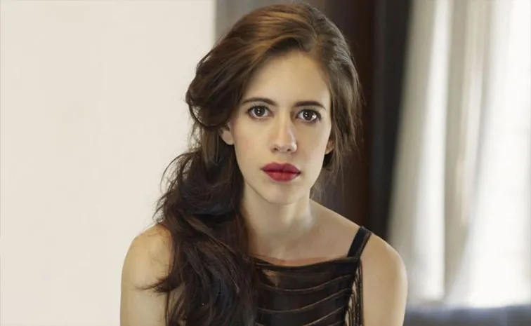 Actress Kalki Koechlin Says to Multiple People at Once