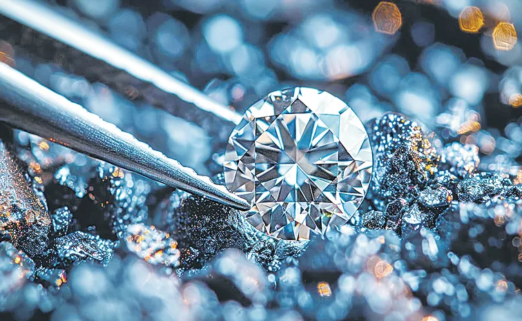 India diamond sector faces severe crisis with factory closures