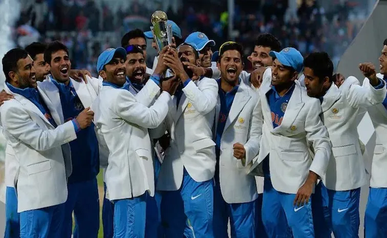 MS Dhoni Historic Celebration After 2013 Champions Trophy Final