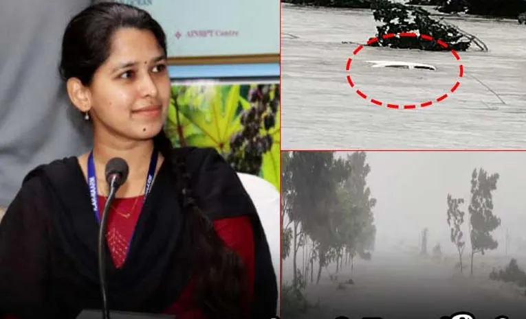 Car Washed Away In Flood Water At Mahabubabad