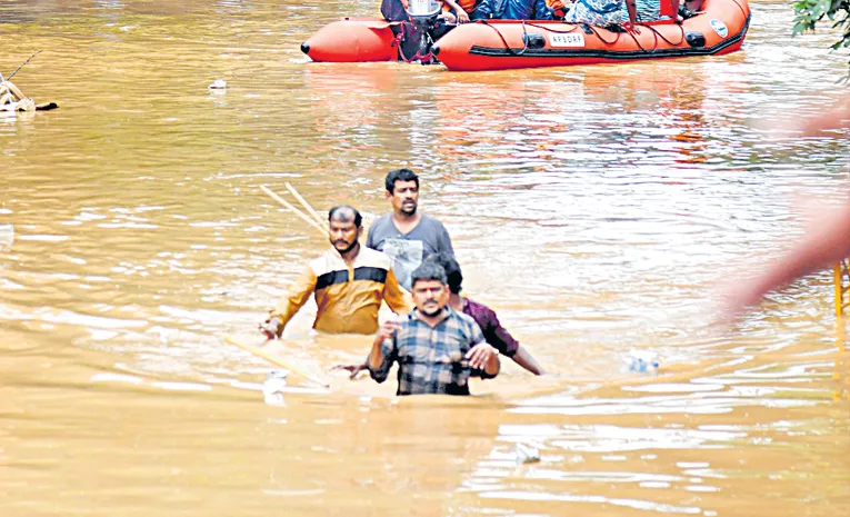 Boat operators are collecting huge amount of money from flood victims in vijayawada