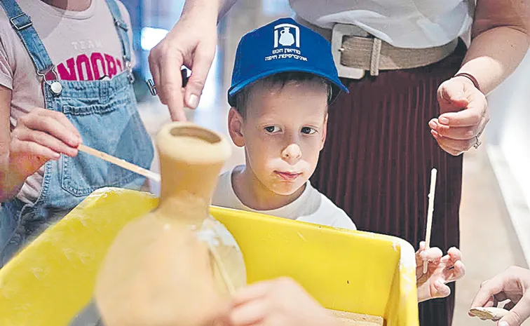 Boy accidentally smashes 3500-year-old jar on museum visit