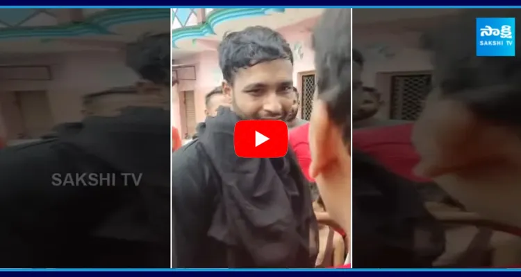 Man In Burqa Tries To Meet Girlfriend 