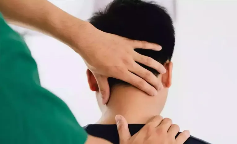 Head massage leads to stroke for Karnataka man