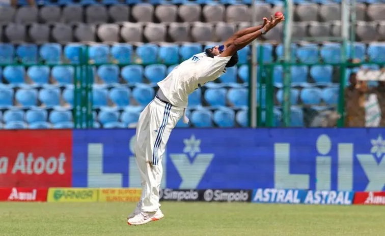 IND vs BAN: Mohammed Siraj Acrobatic Catch Leaves Shakib Al Hasan Stunned