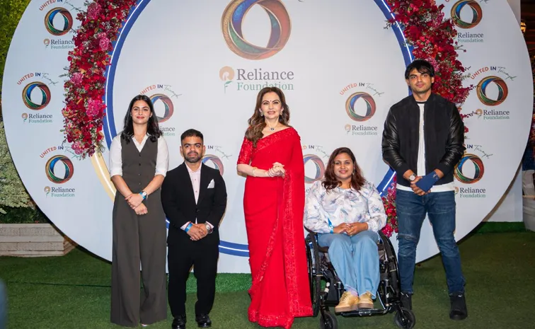 Nita Ambani With Manu Bhaker Neeraj Chopra and Paralympics Medallists at Antilia