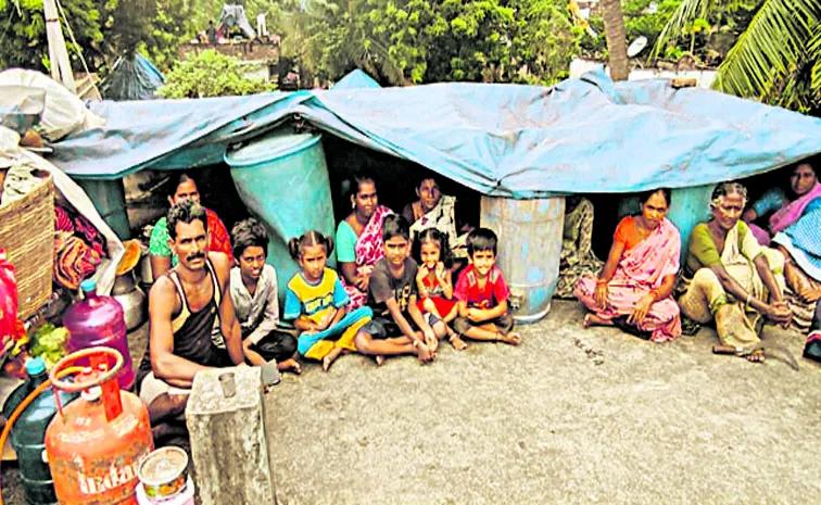 People of lanka Villages waiting to Govt Help