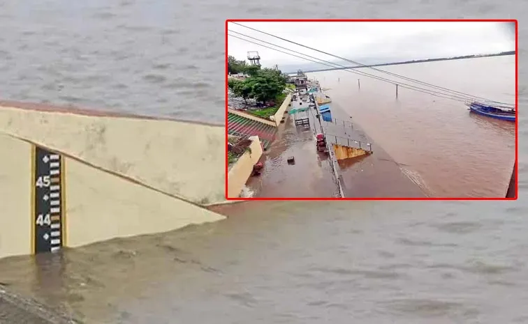 TG Officials Issued 1st Flood Warning To Godavari River