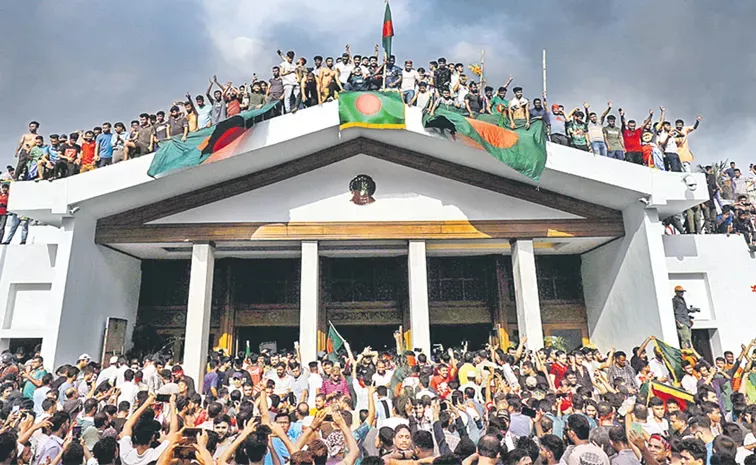 A Similar Story Written By Ulli Balarangaiah On The Subject Of Bangladesh's Political Movement