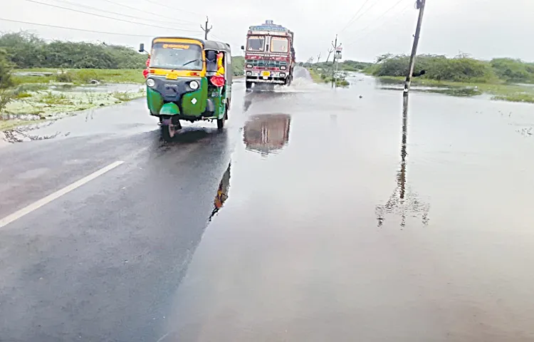 Kolleru Lanka villages are submerged in water