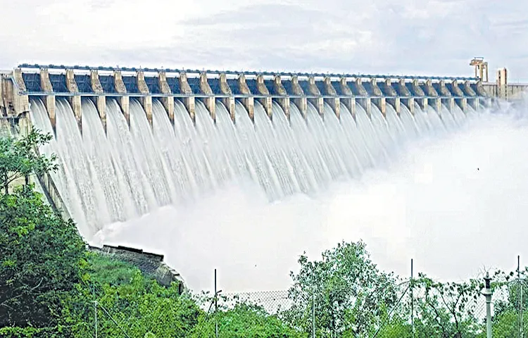 Flood in Krishna River receding