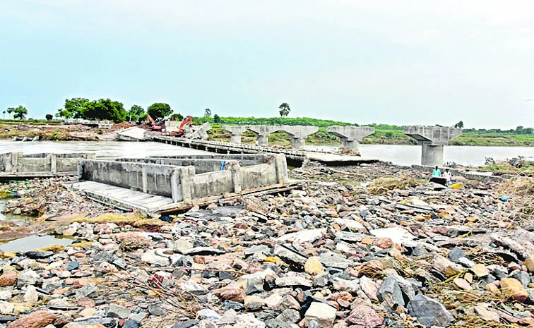 victims are concerned that their names were not written in flood survey: Khammam