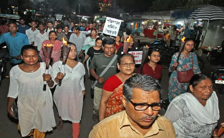 Kolkata doctor Victims family allege forced cremation, police bribery