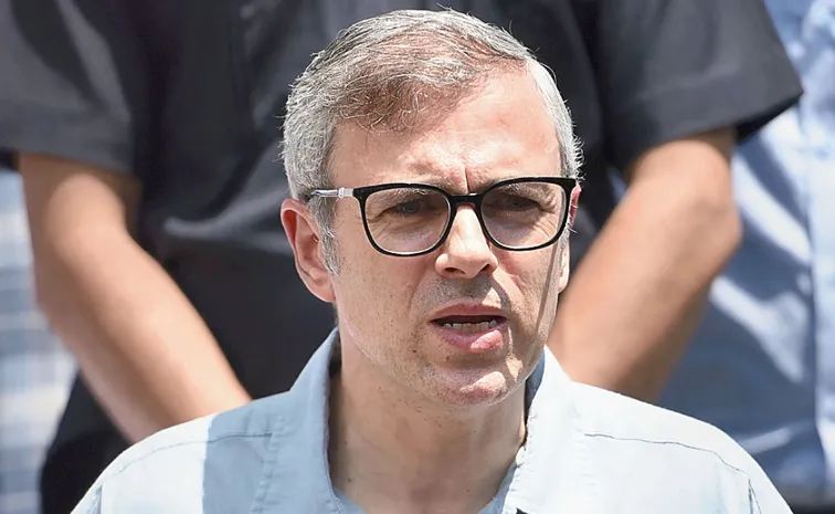 Omar Abdullah says No purpose served by executing Afzal Guru hanging