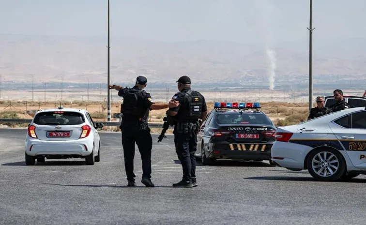 Shooting attack at the West Bank-Jordan border crossing