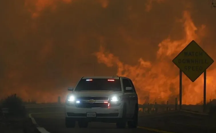 Line Fire Expanding In California Nevada In America