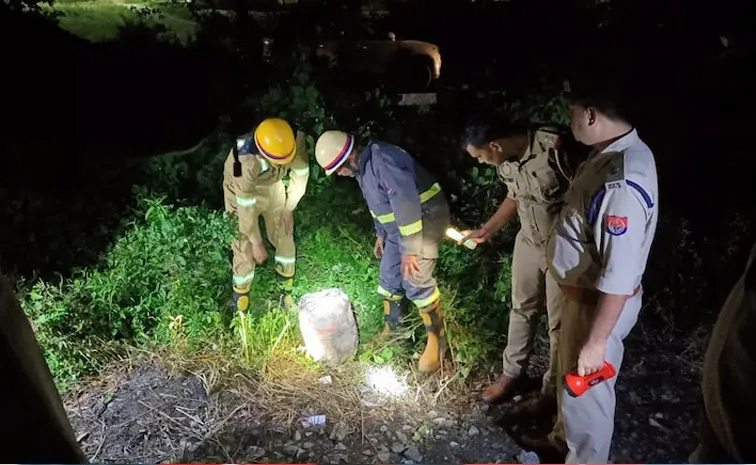 Train Collides With Cylinder Kept on Railway Track