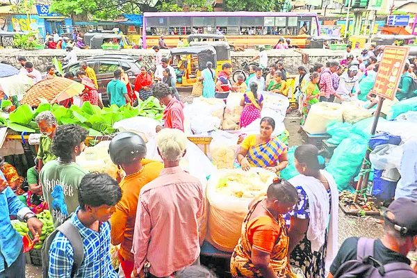 చైన్నెలో పూజా సామగ్రి విక్రయాలు