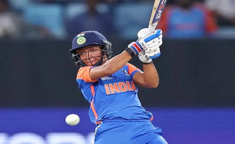 Harmanpreet Kaurs Final Over Antics Stuns Fans After Indias Defeat To AUS 