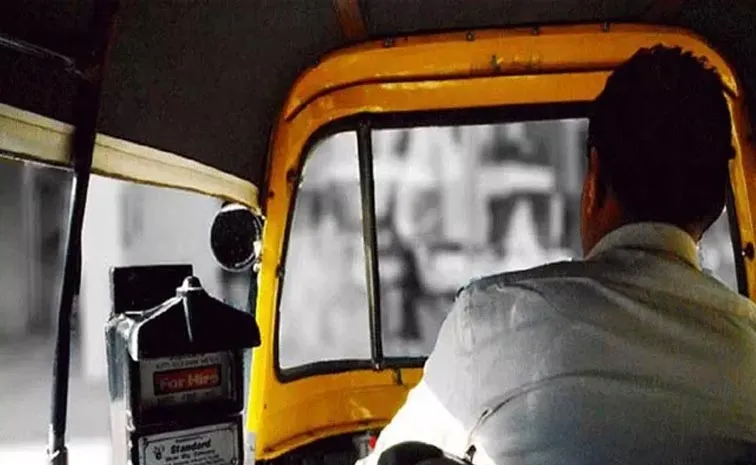 Woman Employee Was Assaulted In An Auto In Gachibowli