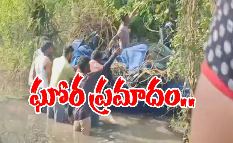 Car Accident At Shivampet In Medak District