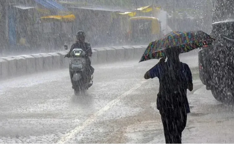 Cyclone Moving Towards Nellore In Andhrapradesh